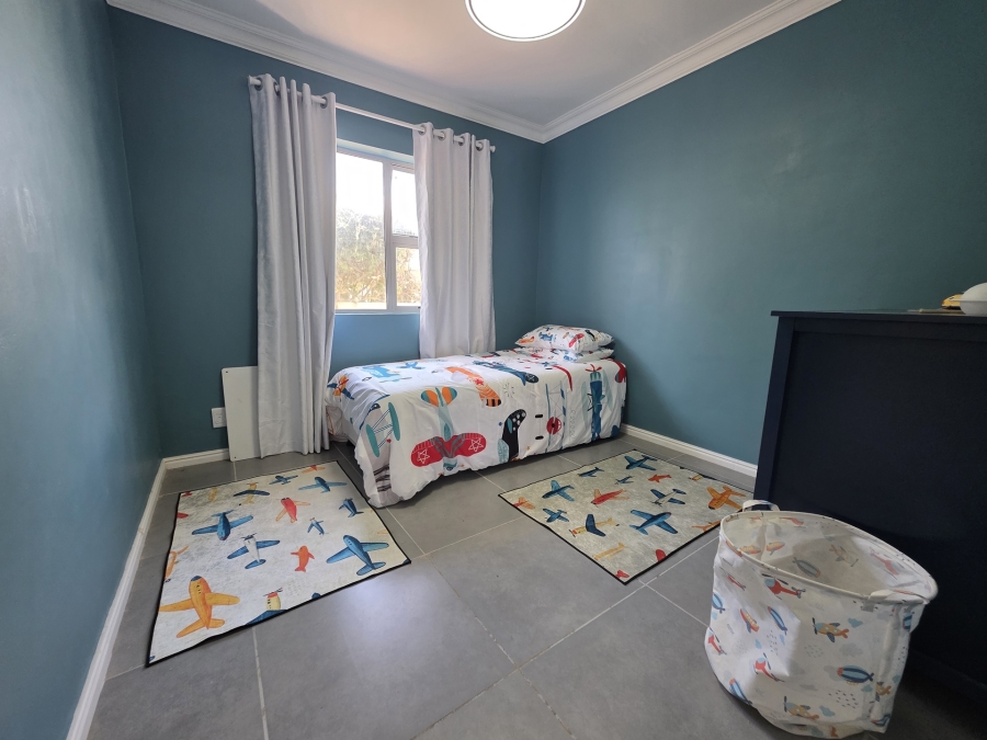 6 Bedroom Property for Sale in Oceanview Heights Western Cape